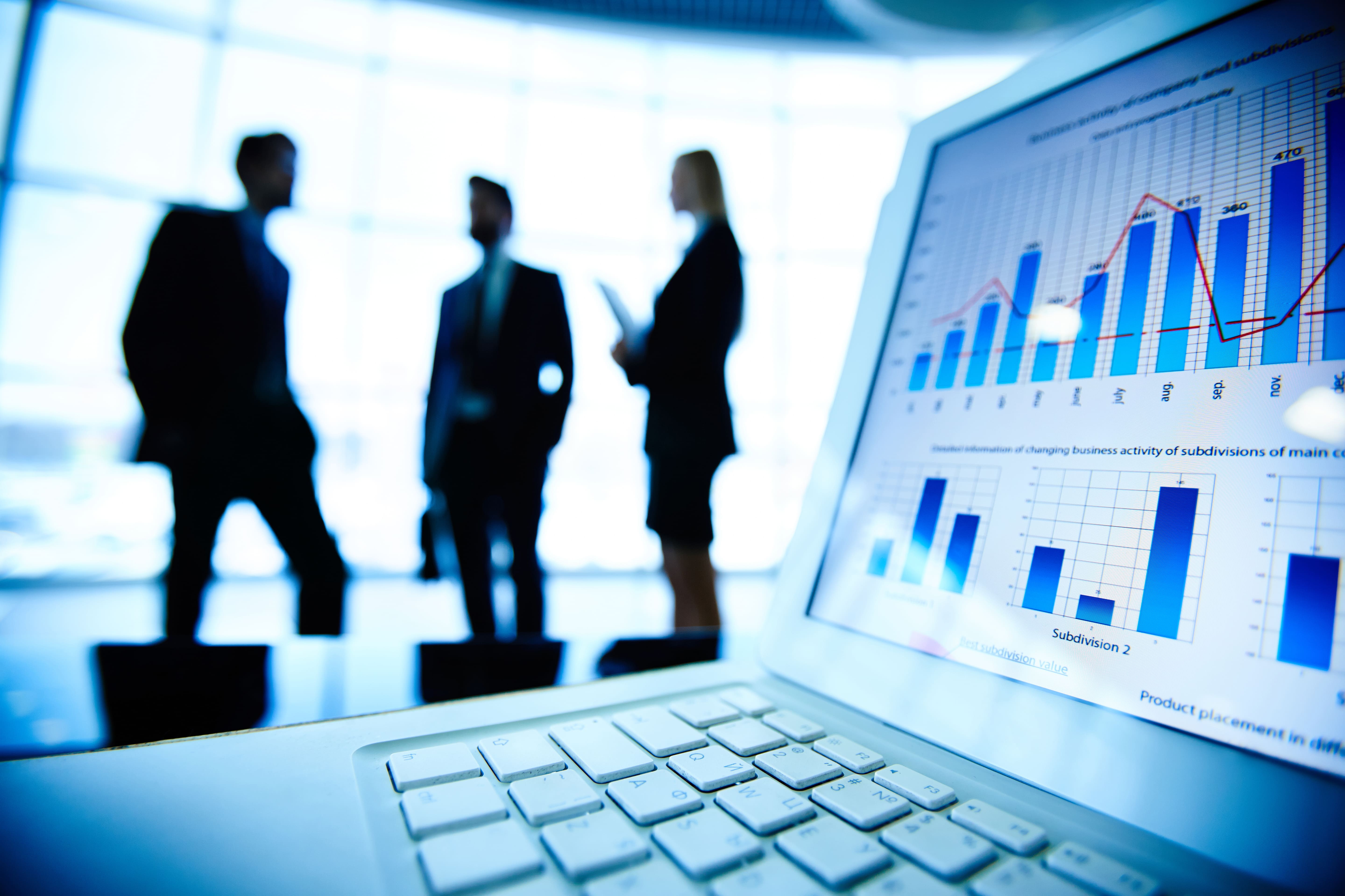 Discover how labor market data impacts investment decisions: stock market, global trends, etc. Learn how to use alternative data for a strategic advantage